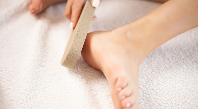 How to Easily Remove Dead Skin from Your Heels at Home: 2 Proven Solutions