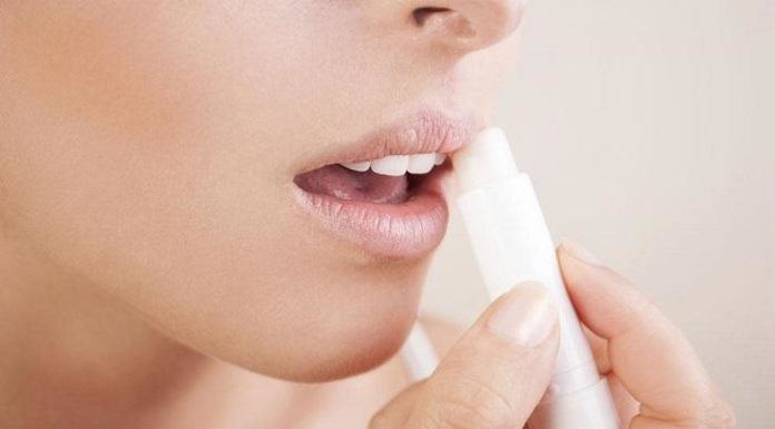 Reinvigorate Lips with Natural Remedies