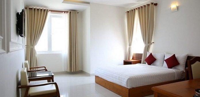 How to Identify Secret Surveillance Cameras in Motels and Hotels