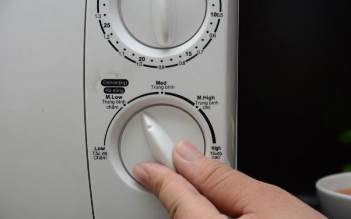 “Create Quick, Nutritious Meals in the Microwave”