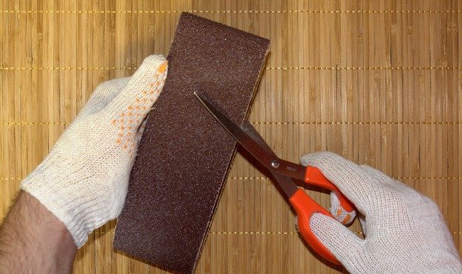 “13 Time-Saving Fixes for When the Husband Is Away: Household Repairs Women Can Easily Handle”