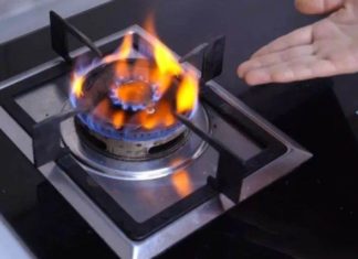 How to Handle a Red Flame on a Gas Stove