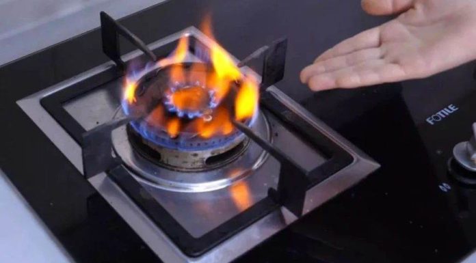 How to Handle a Red Flame on a Gas Stove