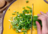 How to Store Green Onions in the Fridge for up to a Month Without Spoiling