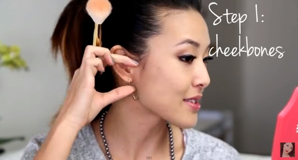 How to Create a Slimmer Look with Contouring in 4 Steps