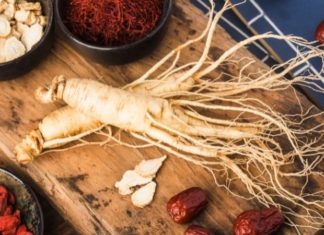 7 Thoughtful and Useful Health Gifts for Parents This Holiday Season