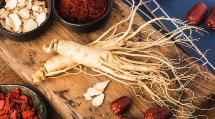 7 Thoughtful and Useful Health Gifts for Parents This Holiday Season