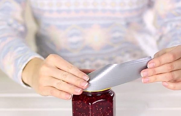 Unlock the Most Stubborn Lids in Just 30 Seconds with These Simple Tricks