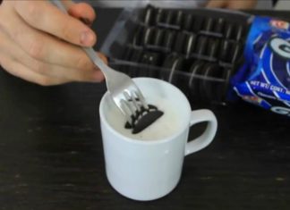 Discover the Right Way to Enjoy an Oreo Cookie