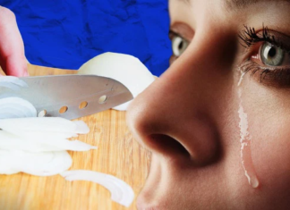 5 Simple Tricks to Stop Women from Shedding Tears While Chopping Onions