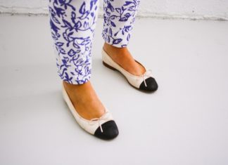 Easy Ways to Stretch Out Tight Shoes