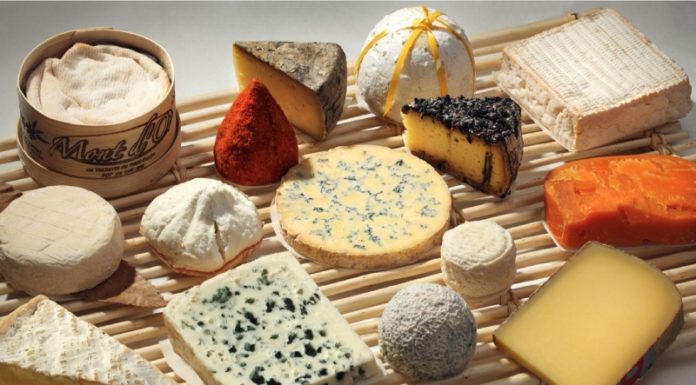 Taste the Delicious Variety of French Cheeses!