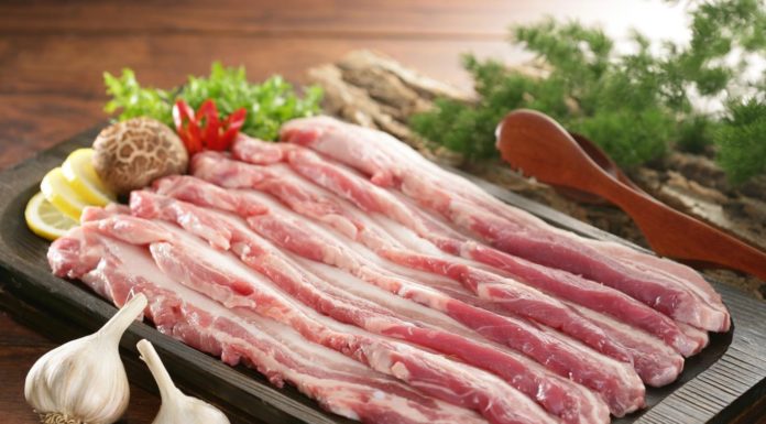 4 Simple Methods of Making Delicious Boiled Meat to Wow the Crowd