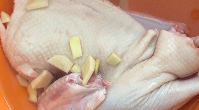 A Tasty Twist: Boiling Duck for a Fragrant, Delicious Meat Feast