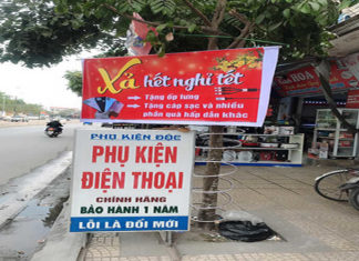 Questioning the Safety of Buying a Phone Charger Cable for 40-50k From a Street Vendor