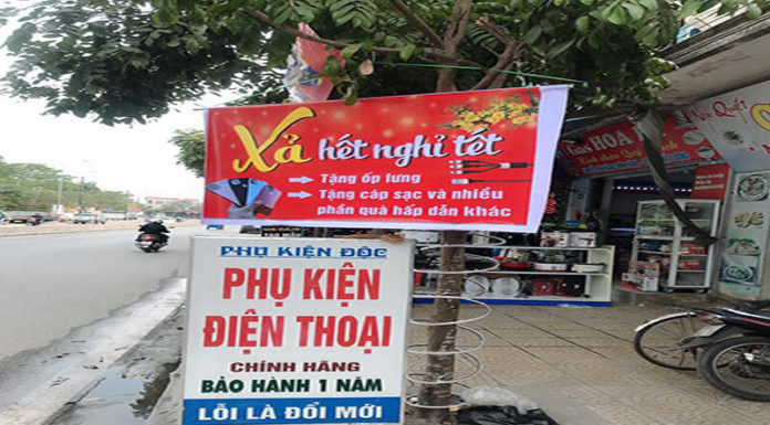 Questioning the Safety of Buying a Phone Charger Cable for 40-50k From a Street Vendor