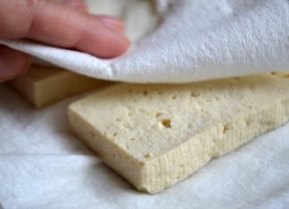 How to Make Delicious and Fragrant Tofu with These Two Steps