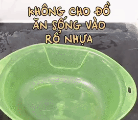 Unsanitary Kitchen Practices That Women Should Be Aware Of: Number 2 is Surprisingly Common!