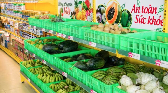 Exploring the Variety of Fruits at Bach Hoa Xanh