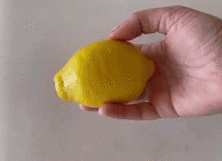 Most Women May Be Squeezing Lemons the Wrong Way!