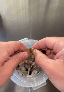 Unveiling the Right Way to Peel and Remove the Shell from Shrimp Tail