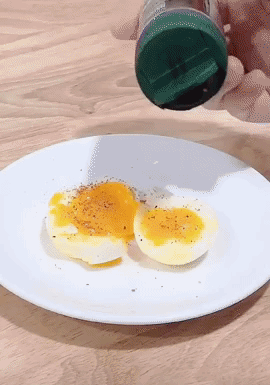 No Water Needed: Here’s an Updated Way to Boil Hollow Eggs!