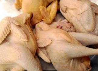 How to Prepare a Perfectly Cut Chicken  for a Special Tet Meal