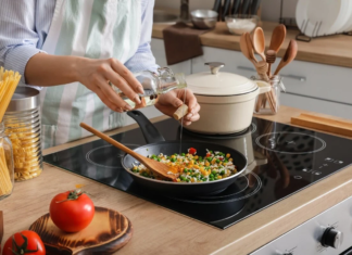 Easy & Quick Tips for Cleaning a Glass Cooktop