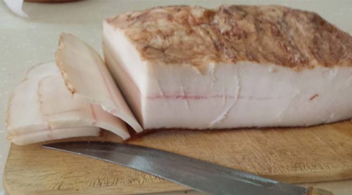 Make Russian Salted Lard Easily with this Flavorful Recipe!