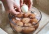 “Poisoning” the body: 3 common mistakes to avoid when processing eggs