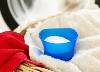 6 Methods You Can Use to Tackle Greasy Clothes