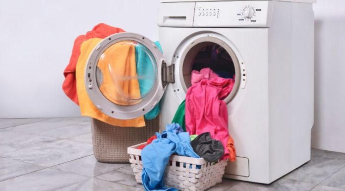 How to Avoid Damaging Clothes While Washing and Drying