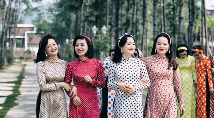 15+ Personality-Filled and Thoughtful Reunion Gifts