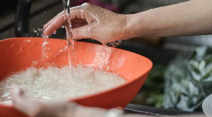 Adding This Seasoning to Rice when Cooking Makes Delicious Dish That Stays Fresh for a Long Time