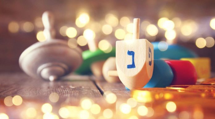 Learn How to Spin a Dreidel Using Google