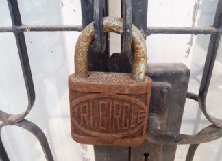 Simple Solution for Fixing a Rusty Lock