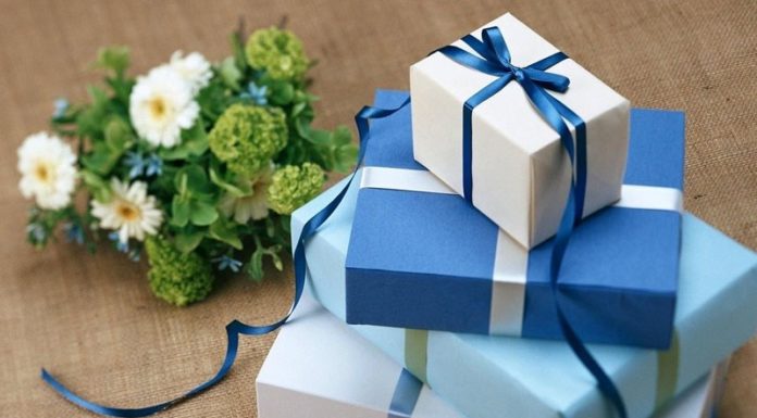 15 Thoughtful Retirement Gifts That Show Appreciation and Respect