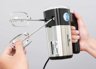 Simple and Detailed Guide on How to Clean an Egg Beater