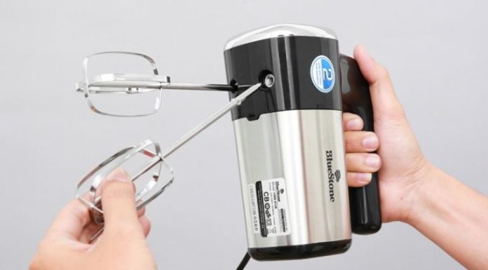 Simple and Detailed Guide on How to Clean an Egg Beater