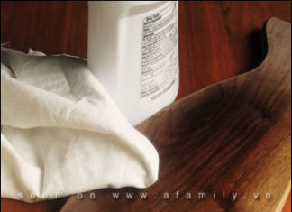 4 Effective Ways to Clean Wooden Cutting Boards