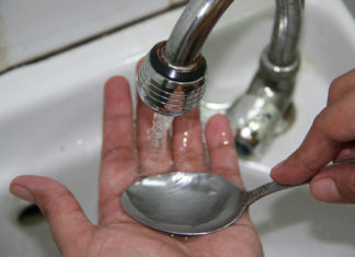 8 Essential Kitchen Hacks You Must Know