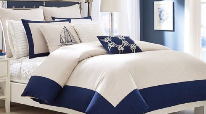 8 Meaningful Wedding Anniversary Gifts for Elderly Parents