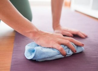 A Beginner’s Guide to Simple Yoga Mat Cleaning Techniques You Should Know