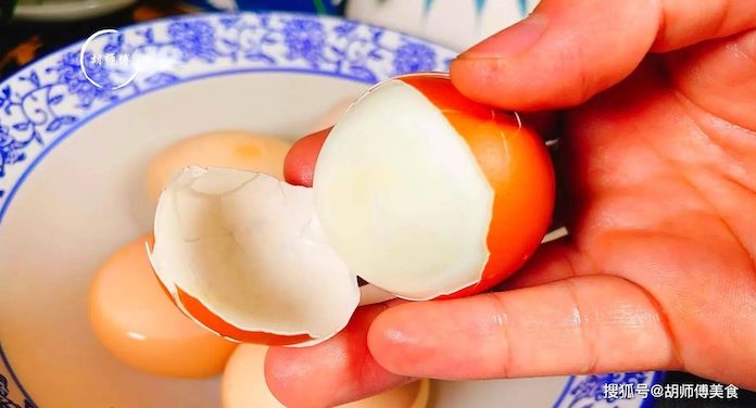 Super Quick Tip for Peeling Eggs with an Electric Rice Cooker