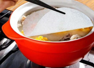 Secrets to skim fat off clear broth soup