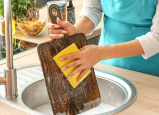 Plastic Cutting Board or Wooden Cutting Board: Which is Healthier?