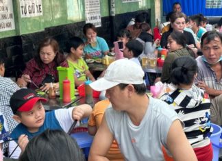 Budget-Friendly Breakfast Options in District 5, Starting from 15k, Perfect for the Indecisive.