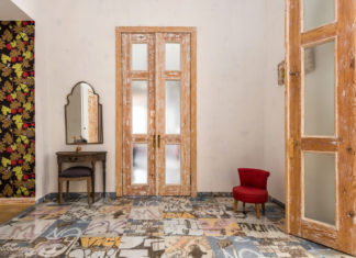 Do not leave the corridor empty in your house.