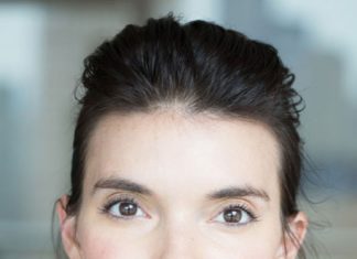 Discover 8 Surprising Beauty Uses of a Toothbrush