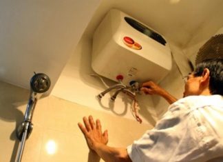 Testing a Long-Used Hot and Cold Water Tank: Homeowners Shocked by What They Find Inside